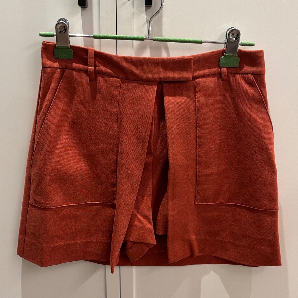 Theory skirt/shorts/skort Size 4 burnt orange/ rust